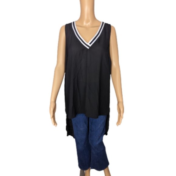 Torrid Black V-Neck Hi-Low Tank 1 - Picture 1 of 8